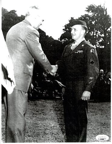 Nicholas Oresko semnat al doilea război mondial Vintage B&W 8.5x11 Photo- JSA AC92683- Medal de onoare/Purple Heart/Bronz