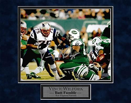 Vince Wilfork Autograph Photo Butt Fumble 11 × 14 - Fotografii NFL autografate